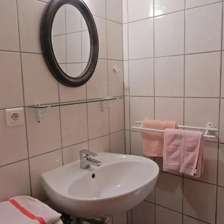 Flat In A 17th-century Alsatian House, Cleaning Included Apartman